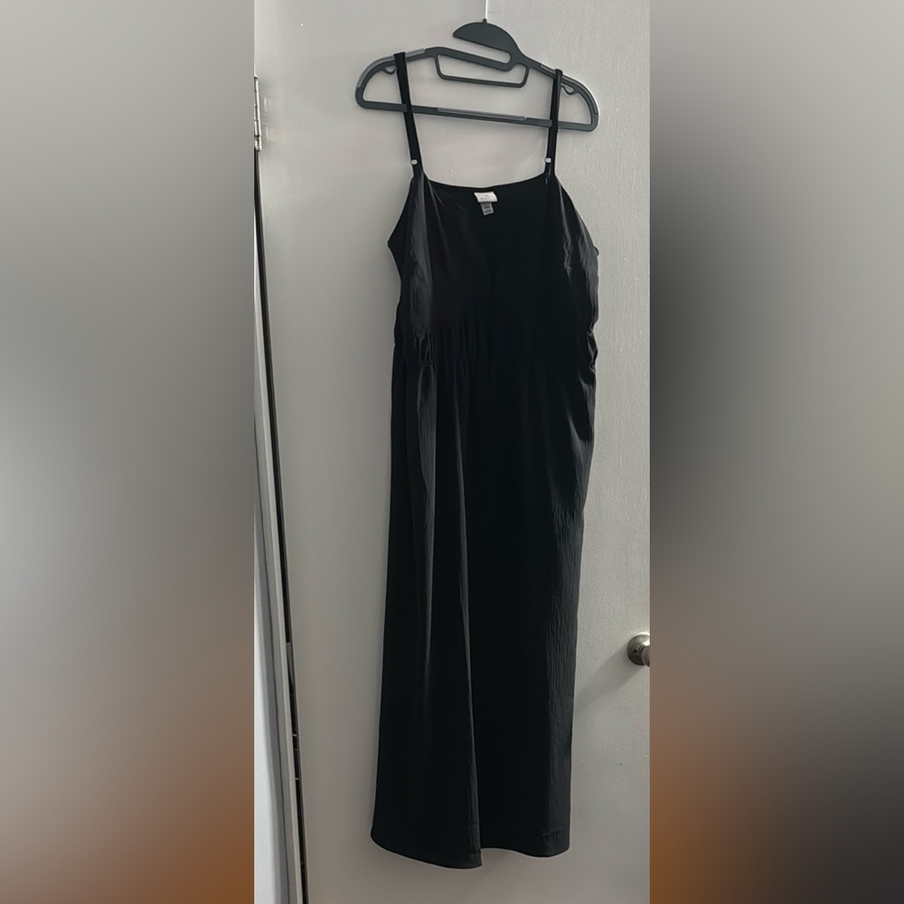 A NEW DAY Elegant Black Maxi Dress with key hole